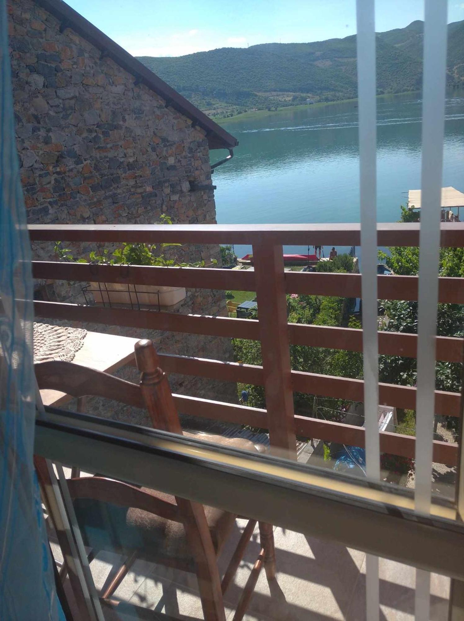 Erda Lakeside Guesthouse Lini Habitación foto