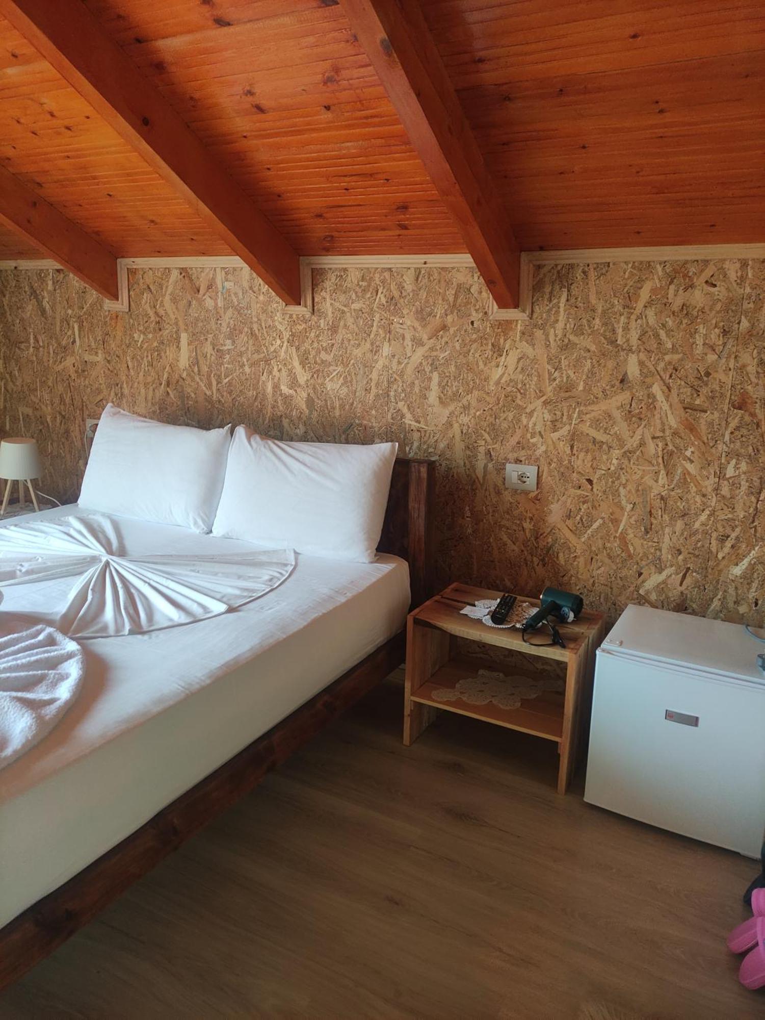 Erda Lakeside Guesthouse Lini Habitación foto