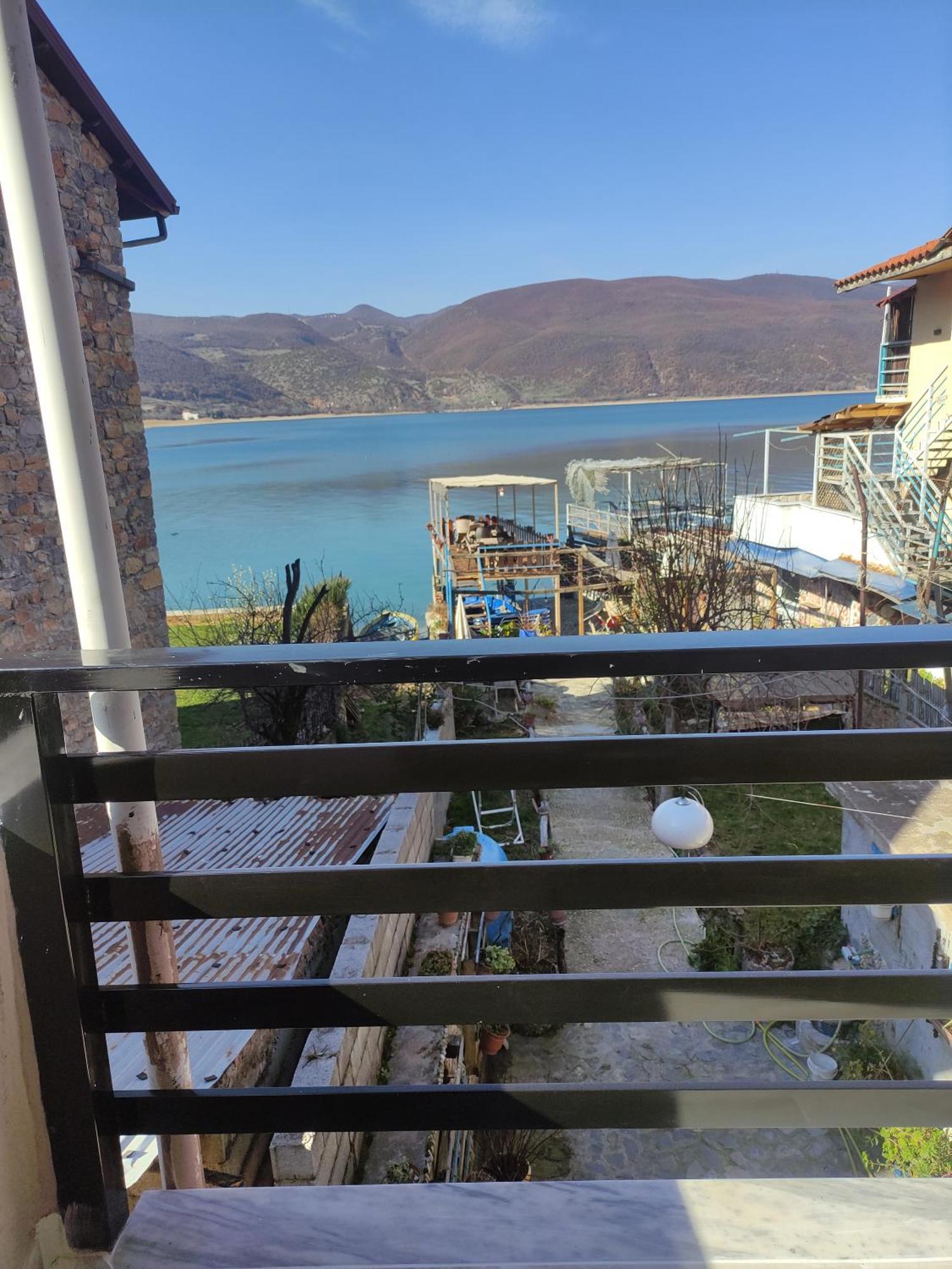 Erda Lakeside Guesthouse Lini Habitación foto