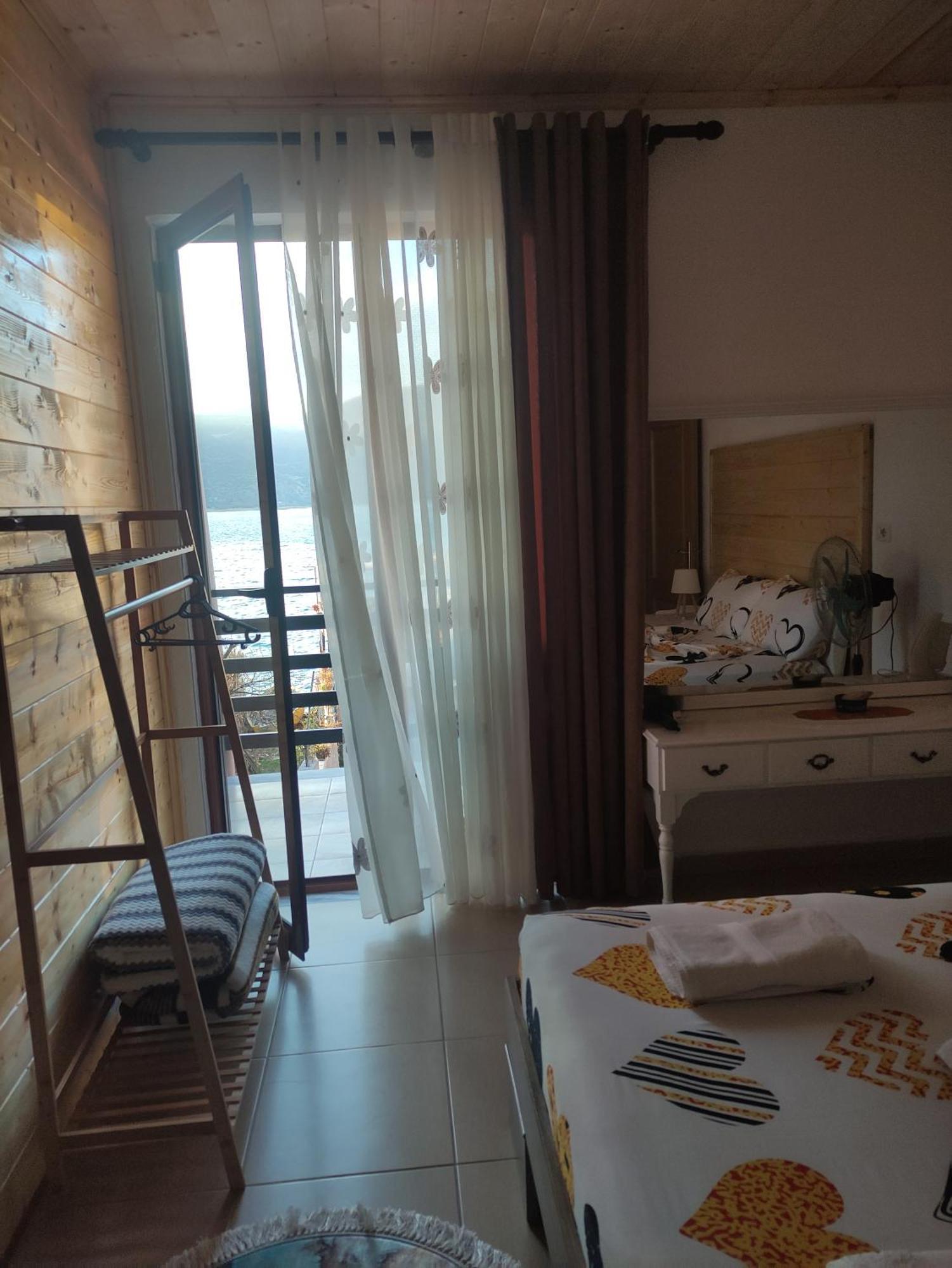 Erda Lakeside Guesthouse Lini Habitación foto