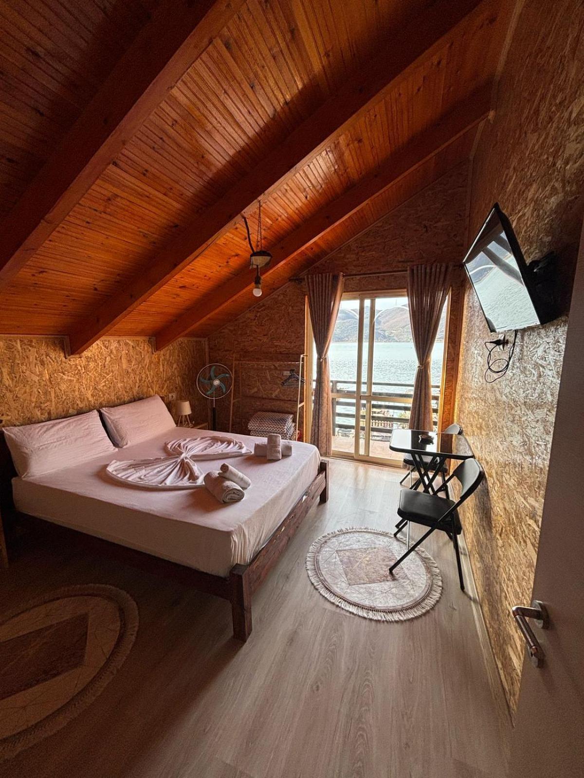 Erda Lakeside Guesthouse Lini Exterior foto