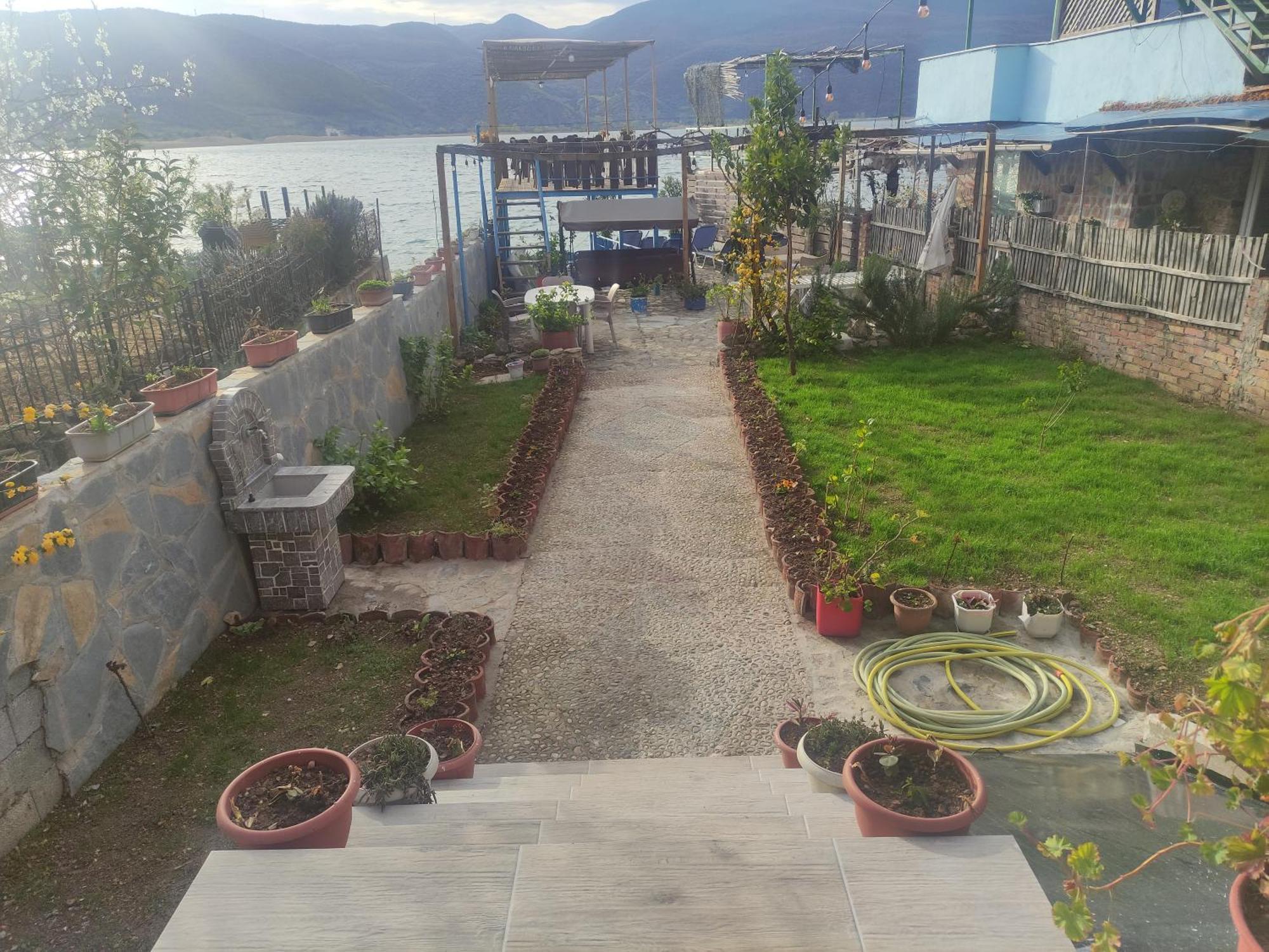 Erda Lakeside Guesthouse Lini Exterior foto